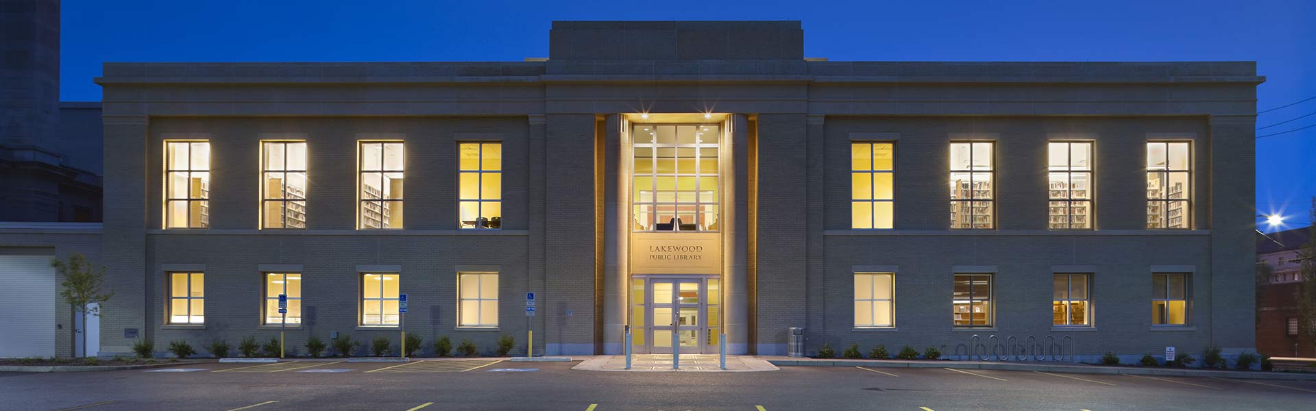 Hours and Closing Dates at the Lakewood Public Library