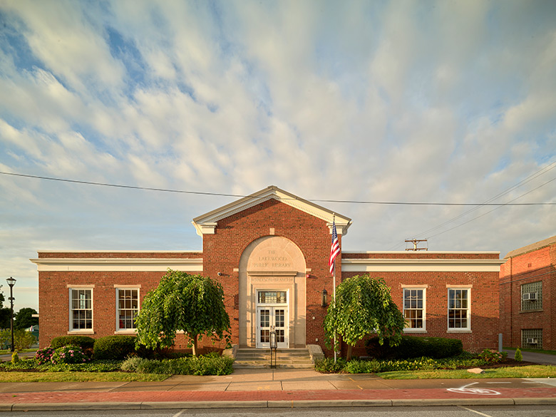 madison branch exterior, photo by Roger Mastroianni