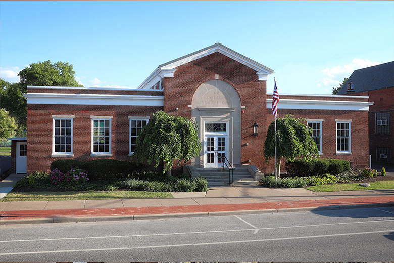 madison branch exterior, photo by Dan Morgan
